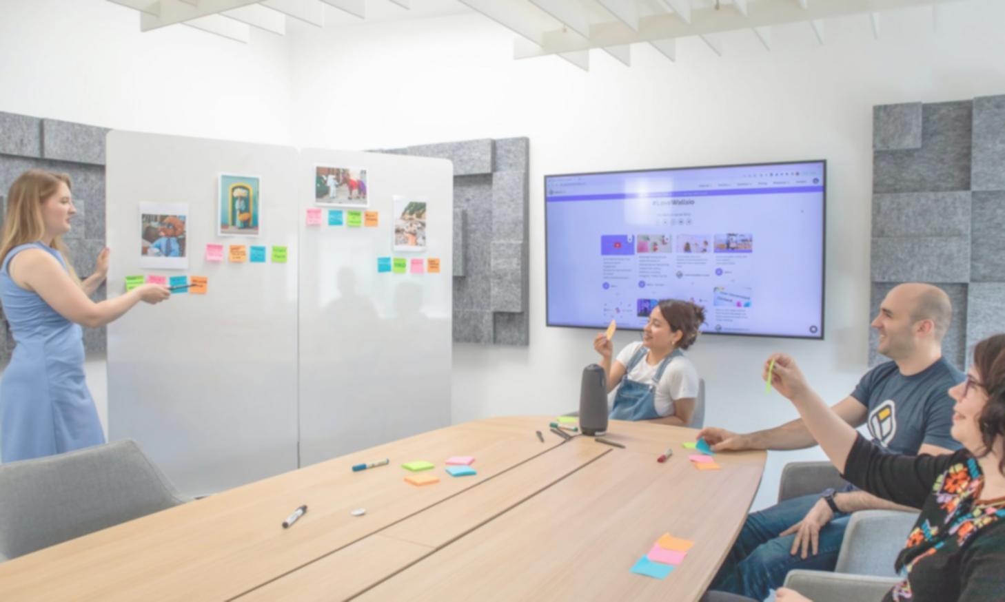 Ordner mit Finanzunterlagen und Dokumenten